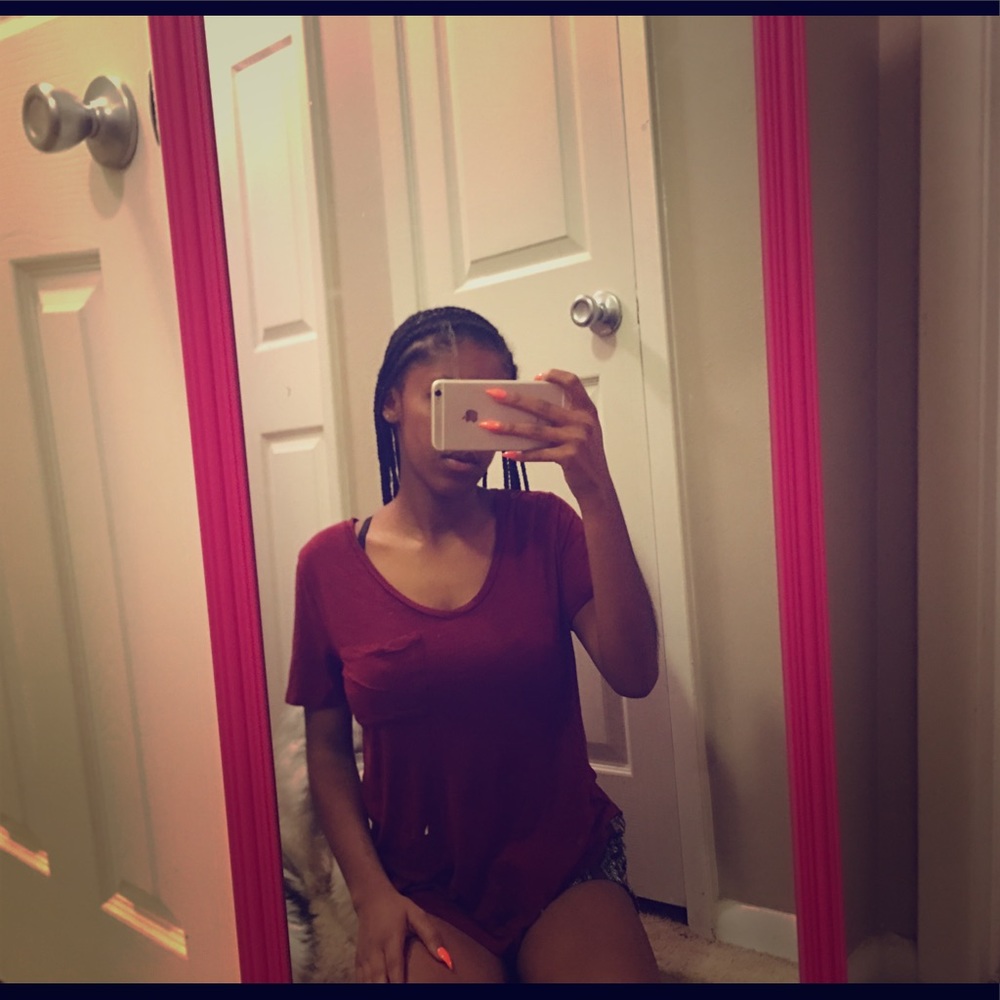 Flowy vneck top